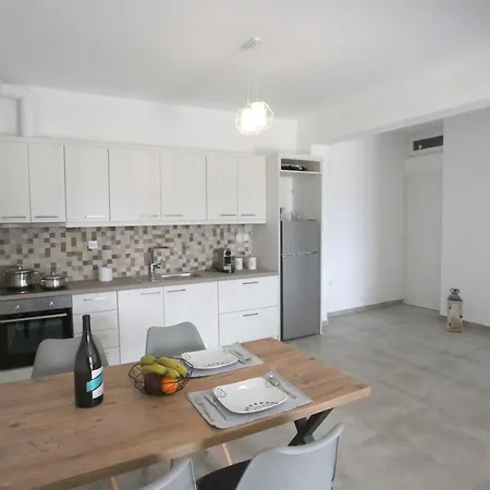 Olea Syros - φοίνικας, σύρος, κυκλάδες *